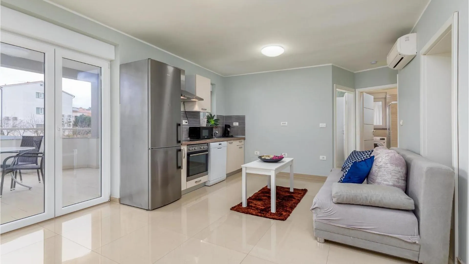 Beautiful Home In Pula With Jacuzzi Vintijan