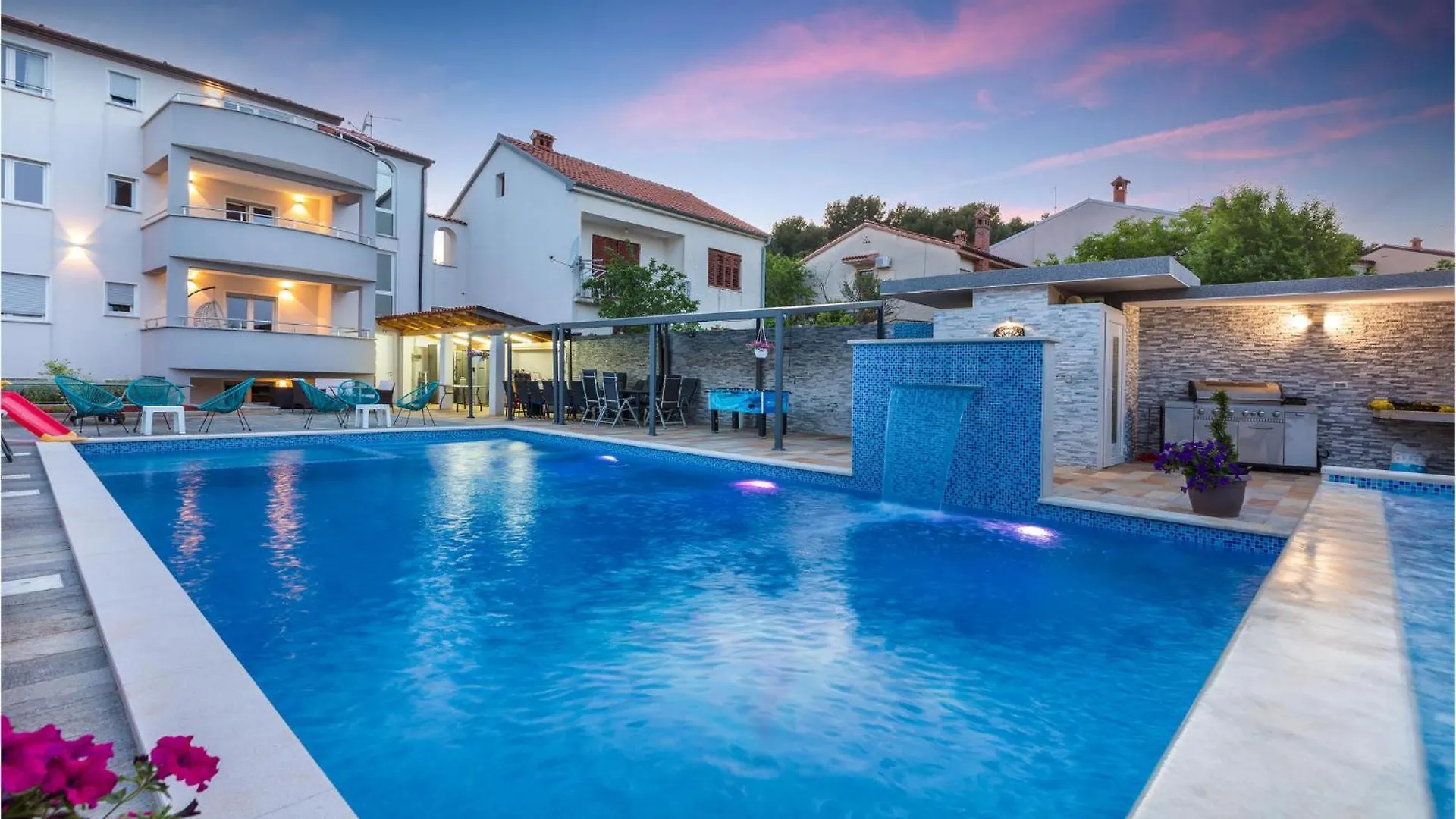 Beautiful Home In Pula With Jacuzzi Vintijan Feriehus
