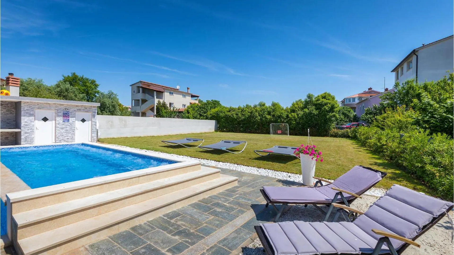 Beautiful Home In Pula With Jacuzzi Vintijan Feriehus